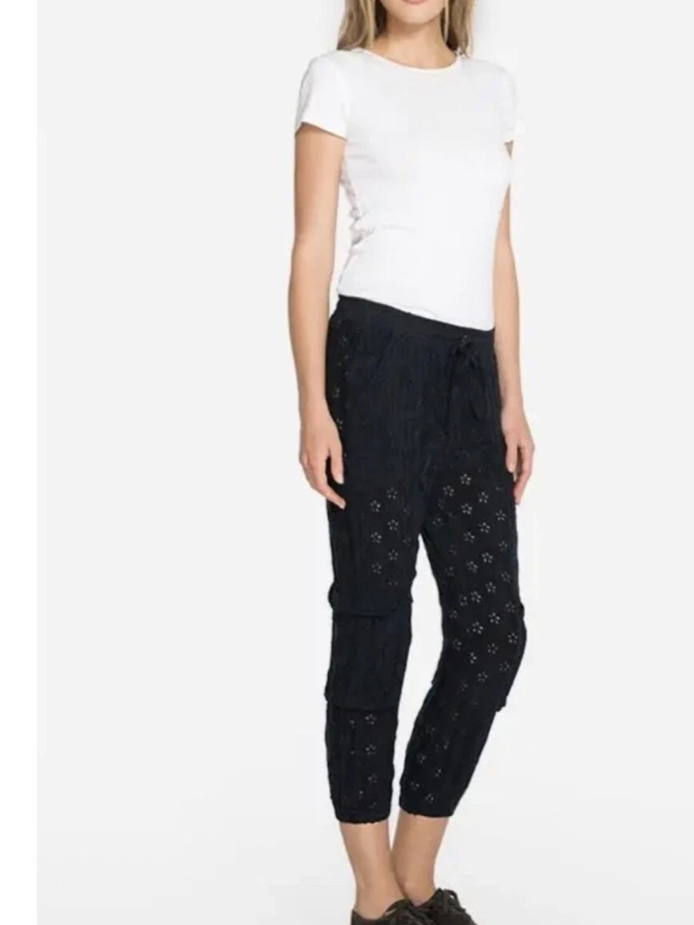 Johnny Was embroidered eyelet stretchy pants leggings black small